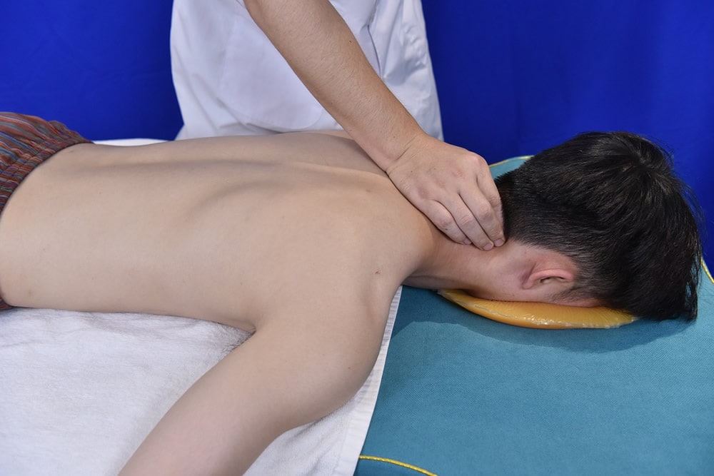 Massagem Hrid Basti